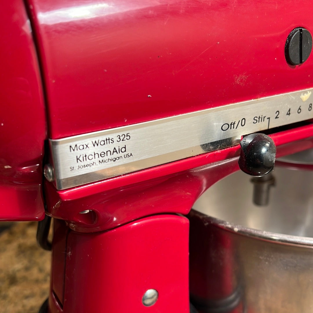 KitchenAid Artisan Mixer in Red KLM Luxury Consignment