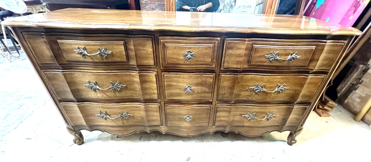 Thomasville French Provincial Serpentine Dresser with Mirror KLM