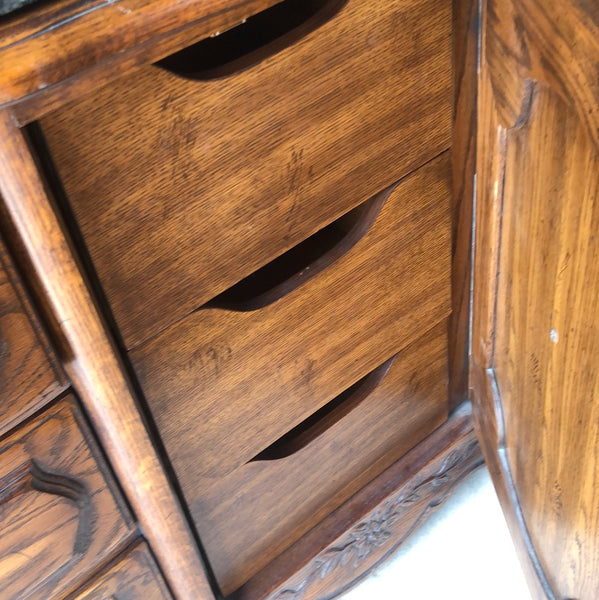Thomasville Furniture Camille Triple Dresser and Pair of Mirrors