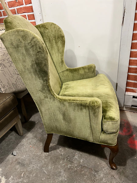 Vintage Heritage Traditional Queen Anne Style Wingback Chairs - A Pair