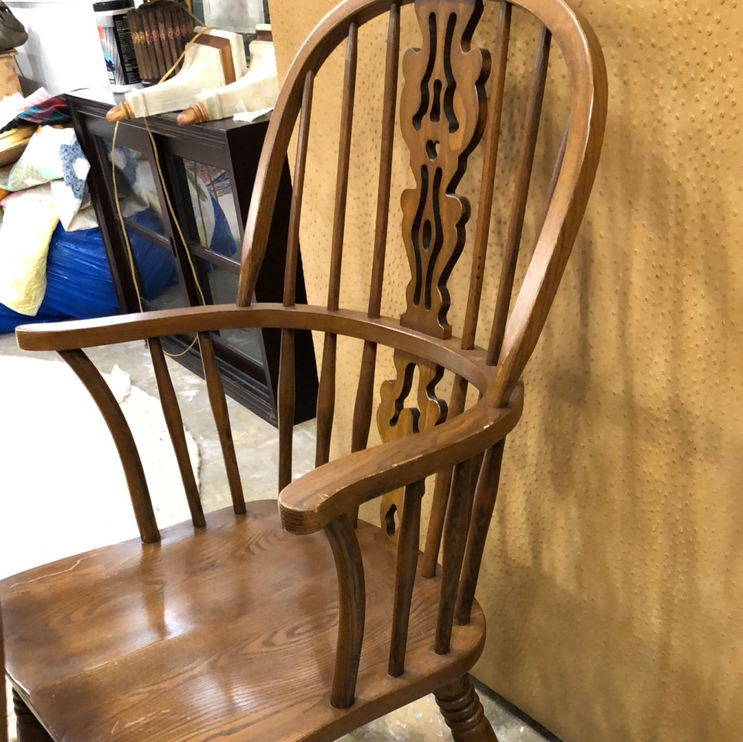 Windsor wheelback best sale carver chairs