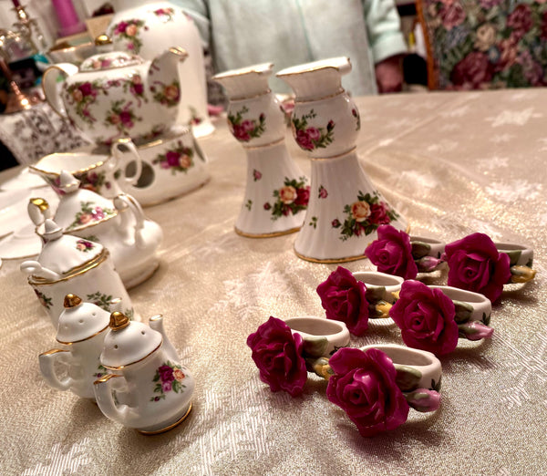 49 Piece Set of Royal Albert Old Country Roses China - Service for 8