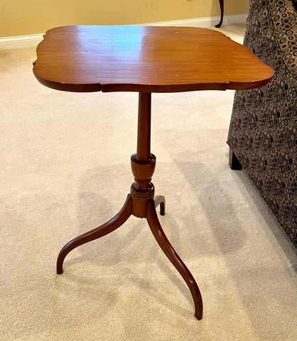 Antique Queen Anne Lamp Table