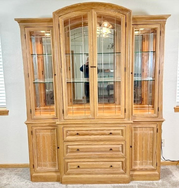 Thomasville American Revival Breakfront China Cabinet