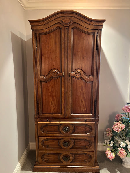 Heritage Henredon Grand Tour Vintage Solid Wood Wardrobe