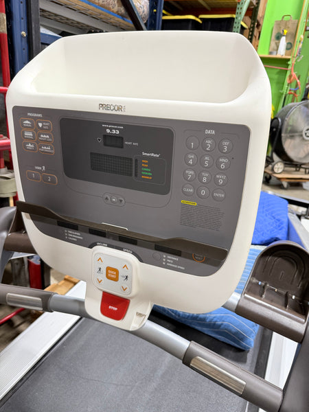 Precor 9.33 Treadmill