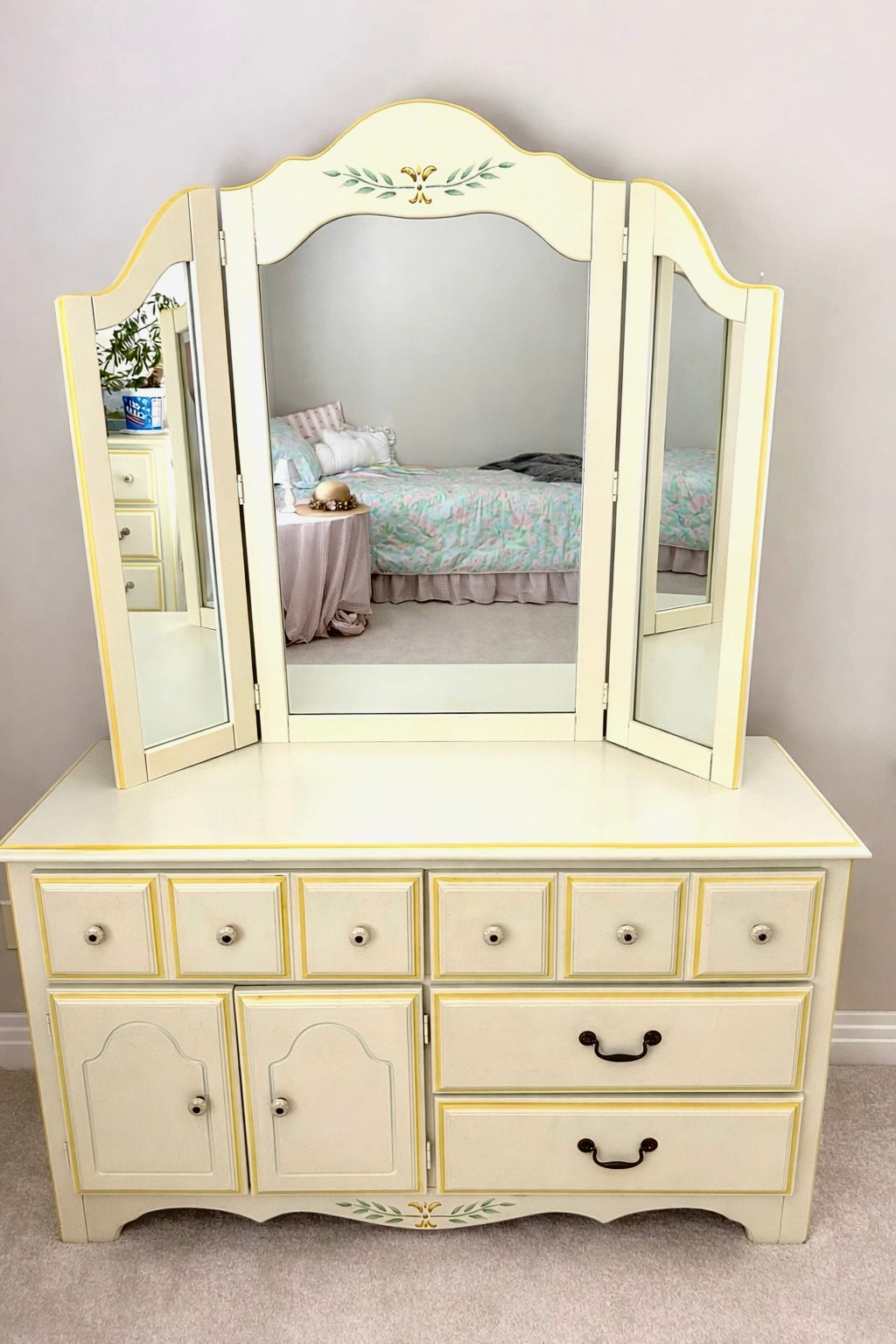 Bassett French Provincial Dresser with Mirror Circa 1970 – KLM Luxury  Consignment