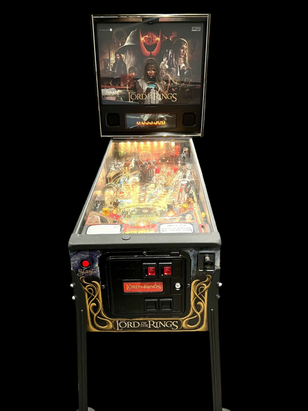 STERN Lord Of The Rings Pinball Machine