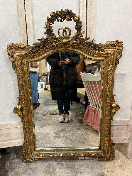 18th Century French Louis XVI Period Giltwood Mirror