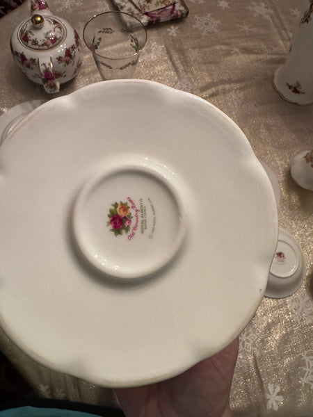 49 Piece Set of Royal Albert Old Country Roses China - Service for 8