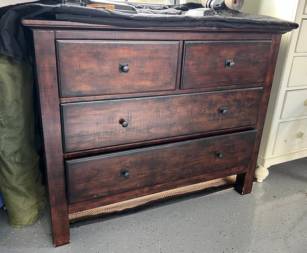 Pottery Barn 4 Drawer Dresser