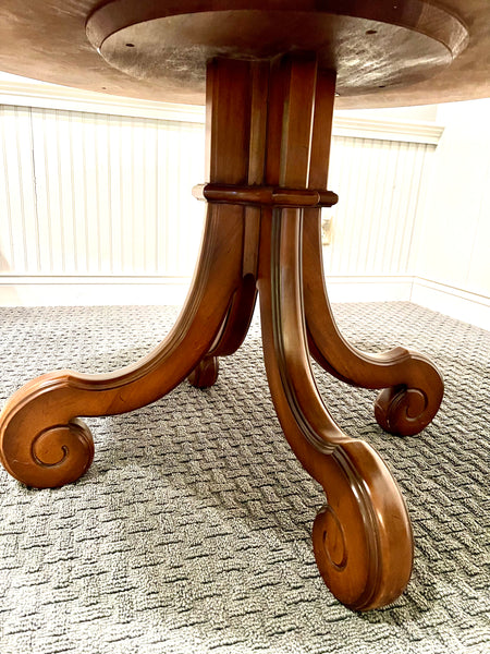 TOMLINSON Furniture Round Pedestal Cigar Entry Table