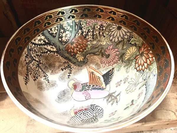 1970's Macau Chinoiserie Porcelain Bowl on Stand