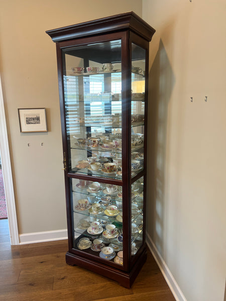 Howard Miller Chesterbrook Lighted Curio China Cabinet Display Case