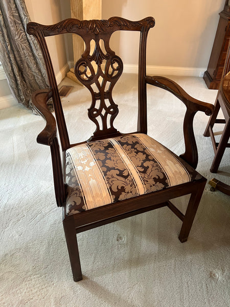 BAKER Historic Charleston Collection Banded Mahogany Dining Table and 10 Chairs