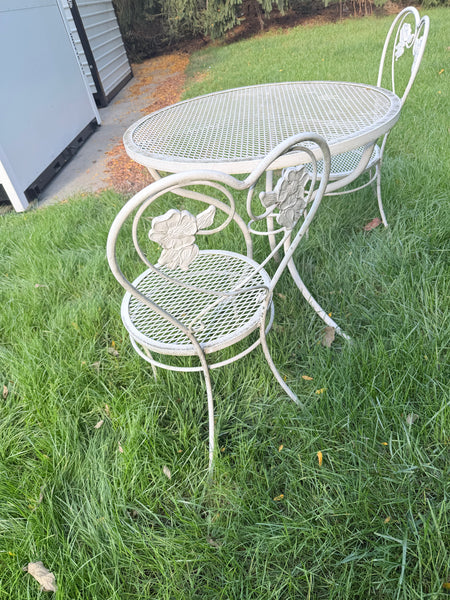 Vintage Mid-Century White Wrought Iron 'Sweetheart' Bistro Set – 3 Piece Garden Dining Group