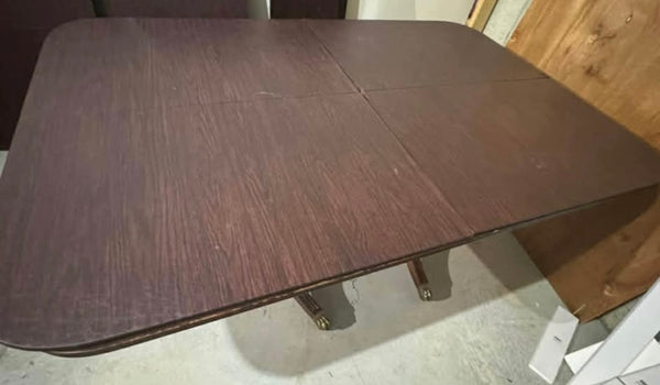 HENREDON Georgian Banded Mahogany Dining Table and 8 Chairs