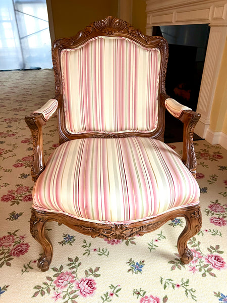 Pair of Michael Thomas French Louis XV Armchairs with Silk Fabric