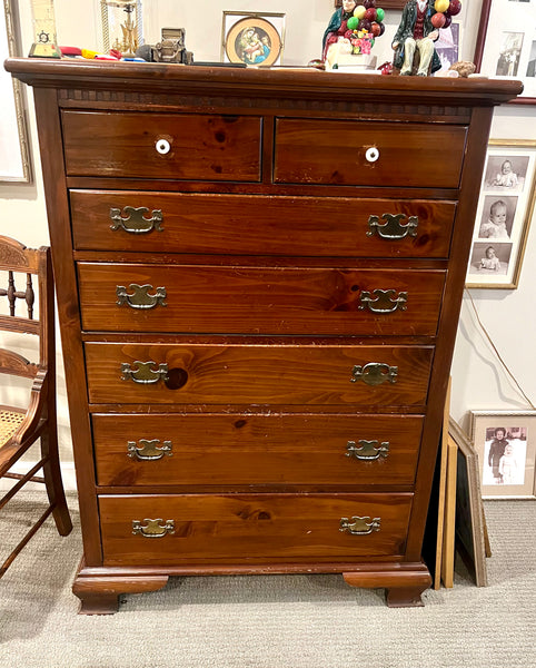 1970's Ethan Allen Old Tavern Collection Pine Dresser Chest