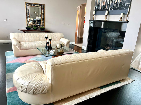 Salotti Natuzzi Postmodern Leather Sofa with Curved End in Vanilla Leather