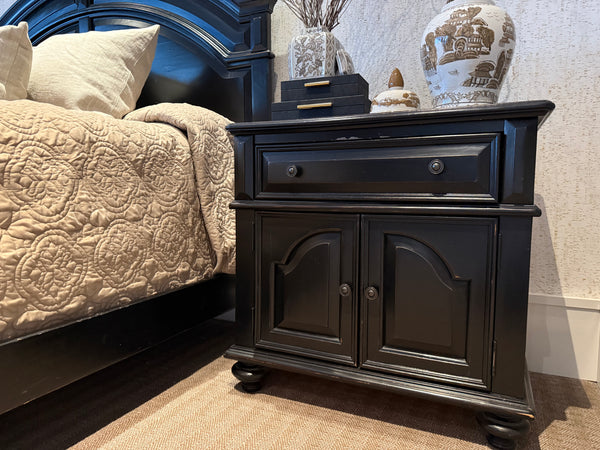 King Black Three Piece Bedroom Set - Bed, Mattress Set and Pair of Nightstands