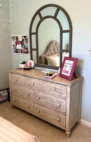 Hooker Furniture 7 Drawer Dresser