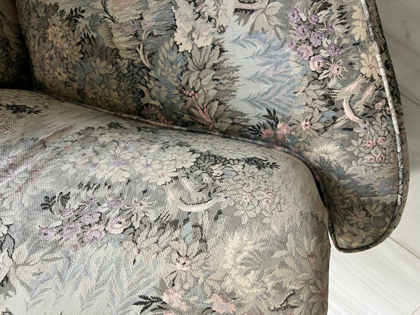 HENREDON Curved Back Loveseat