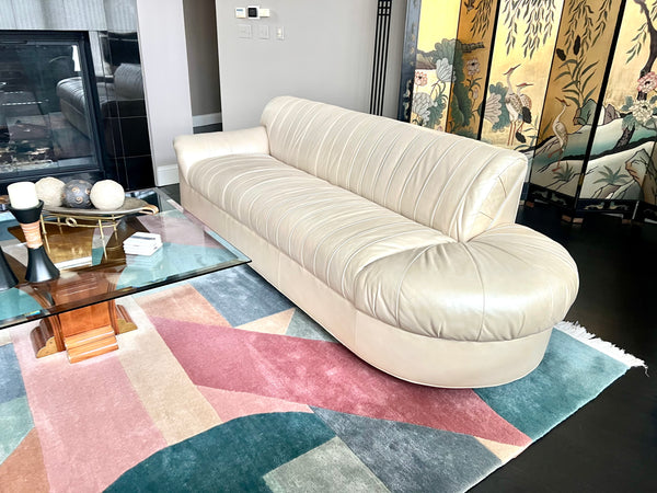 Salotti Natuzzi Postmodern Leather Sofa with Curved End in Vanilla Leather