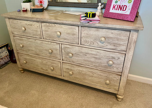 Hooker Furniture 7 Drawer Dresser