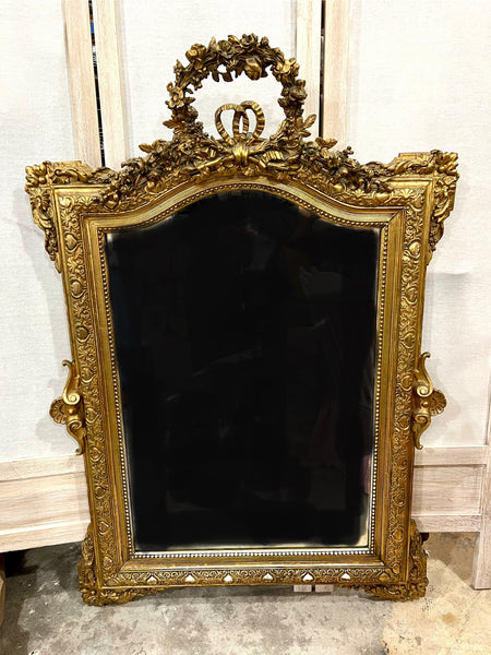 18th Century French Louis XVI Period Giltwood Mirror