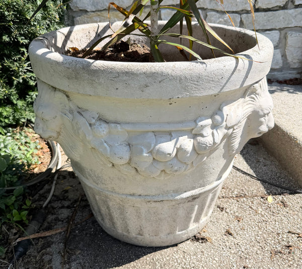 Henri Studio 21” Lion Fresco Planter