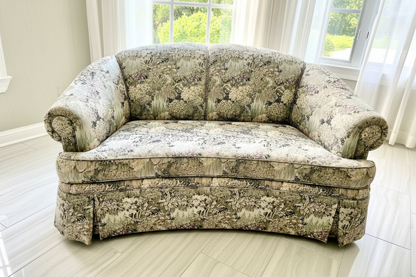 HENREDON Curved Back Loveseat