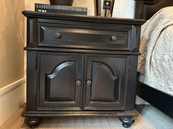 King Black Three Piece Bedroom Set - Bed, Mattress Set and Pair of Nightstands