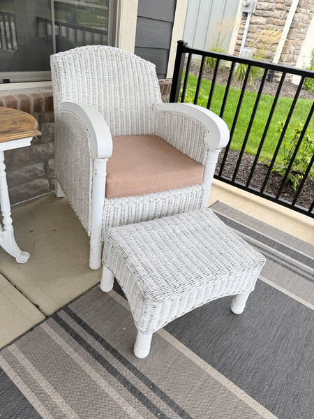 Pair of Vintage Lloyd Flanders Wicker Chairs with Ottomans