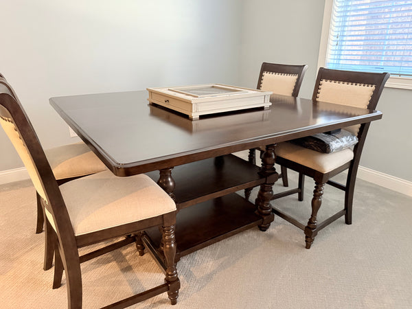 Havertys High Top Table and 4 Chairs