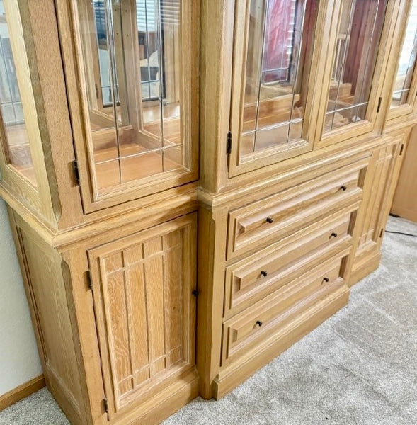 Thomasville American Revival Breakfront China Cabinet
