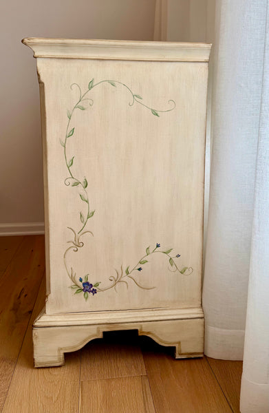 Lexingon Furniture Painted Sideboard Chest