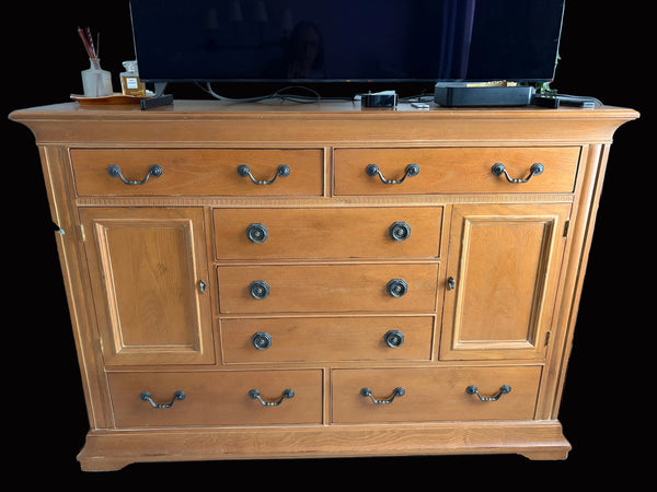 Henredon Country French Chest Dresser