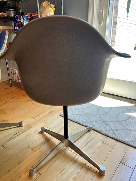 Vintage Mid-Century Modern Segmented 60" Round Dining Table and 6 Shell Chairs by Charles & Ray Eames for Herman Miller