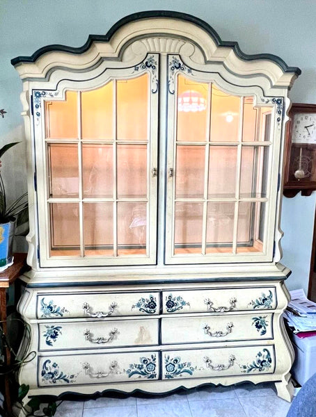 Hand-painted Vintage Drexel Heritage Breakfront China Cabinet