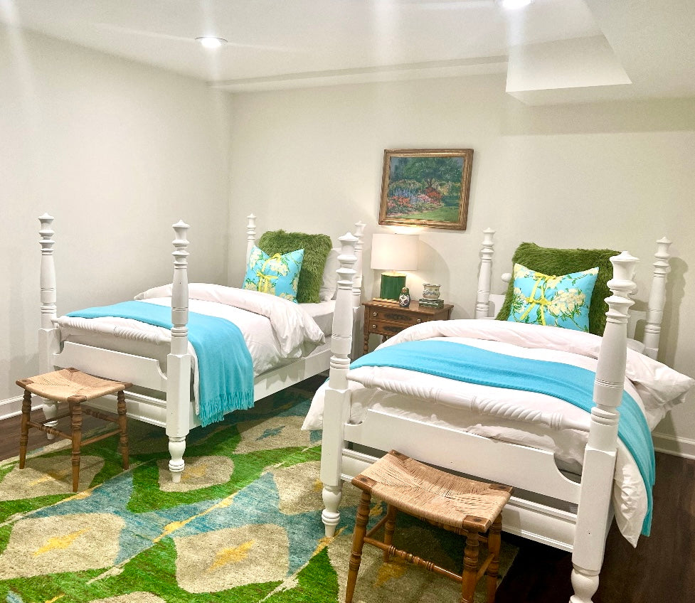 Pair of Antique Painted White Cannonball Spindle Twin Beds – KLM