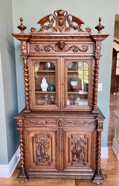 Antique Solid Oak Hunt Cabinet