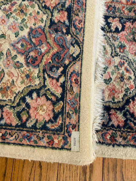 Persian Traditional Handknotted Sarouk Area Rug