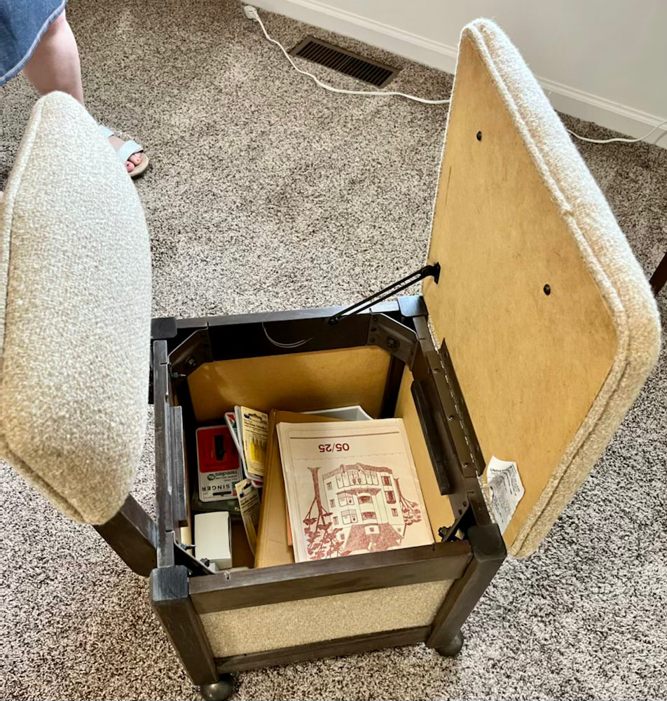Vintage Singer Sewing Machine with Storage Stool and Accessories Wor KLM Luxury Consignment
